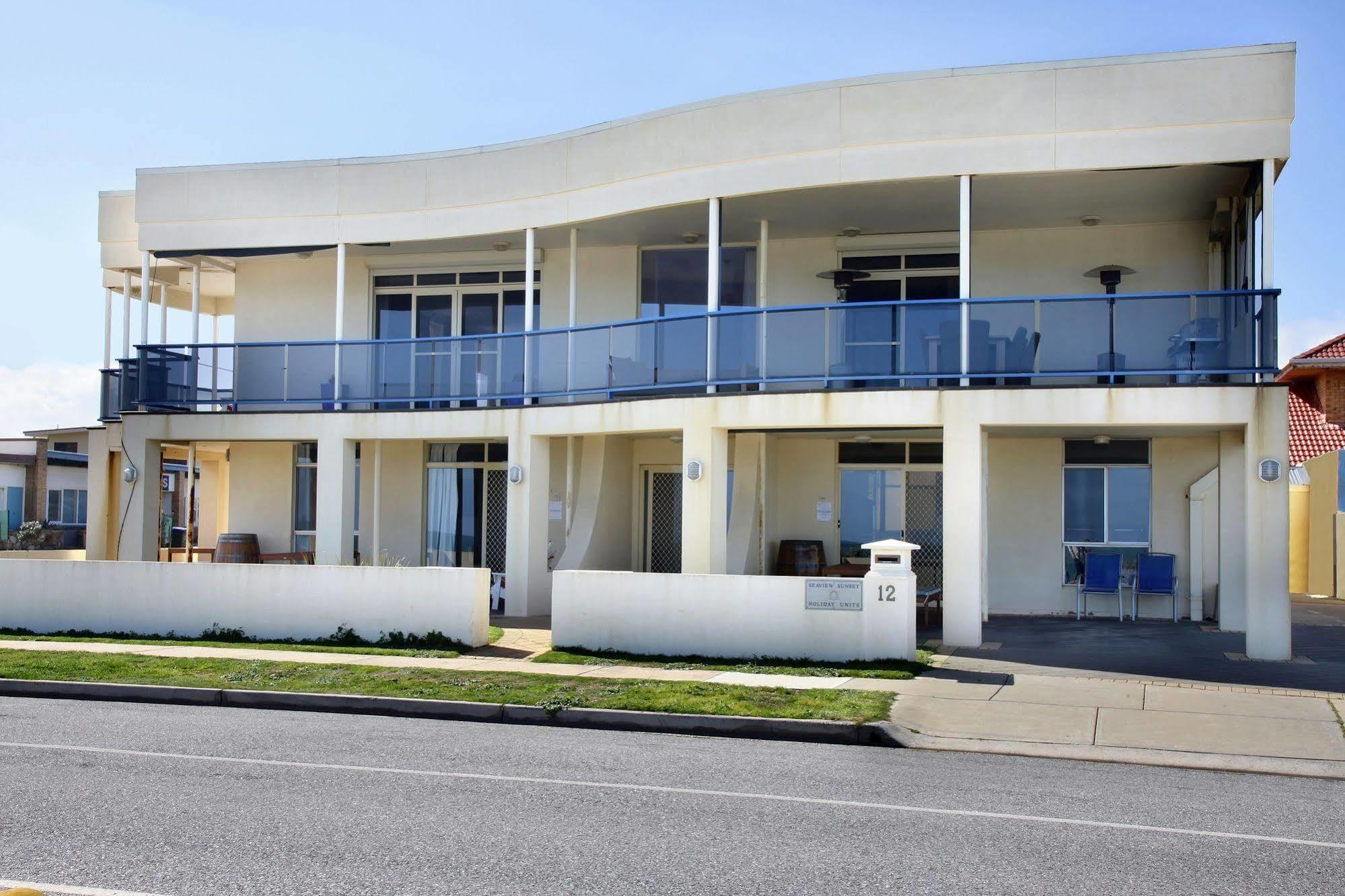 Seaview Sunset Holiday Apartments West Beach Exterior foto